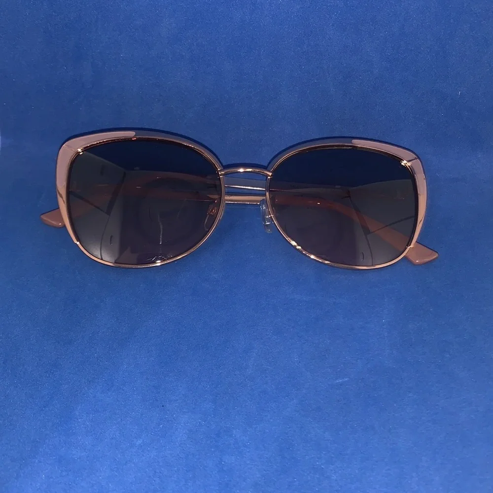 Oscar‎ De La Renta Cat Eye Sunglasses